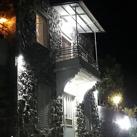 بيت للعطل Stone House 1909 Evia *